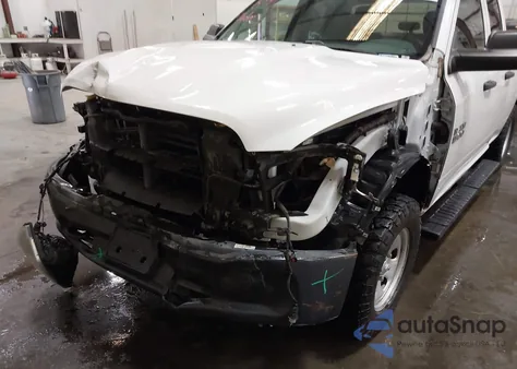 2017 Ram 1500 Tradesman 4X4 6'4 Box z USA, uszkodzony, nr VIN 1C6RR7FG8HS770142